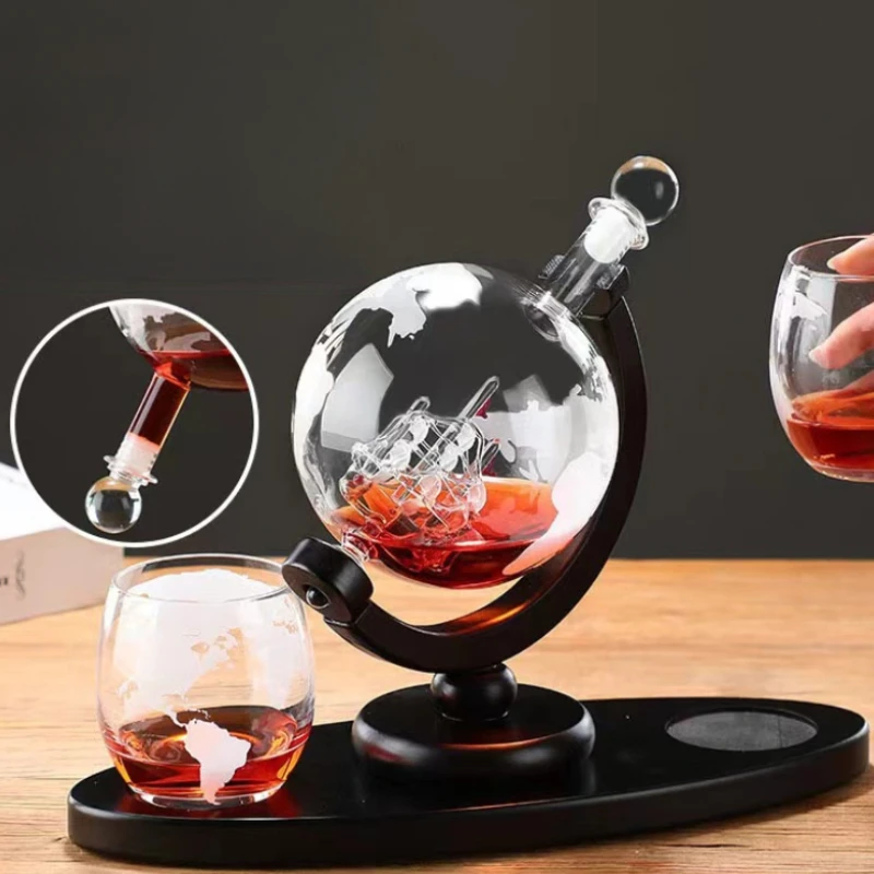 Globe Shaped Whiskey Decanter  - Bitters Bottle Set avaliação e preço