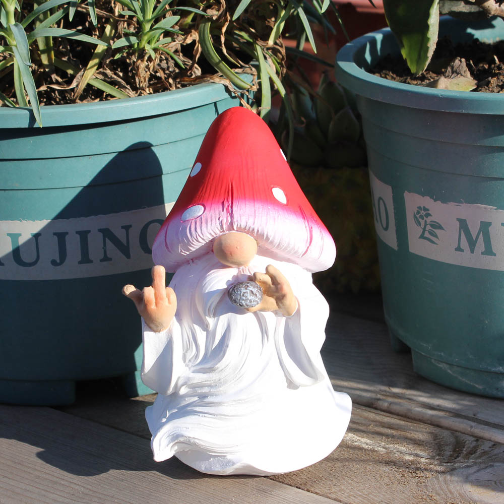 Mushroom Smoking Gnomes Funny  - Home Bargains avaliação e preço