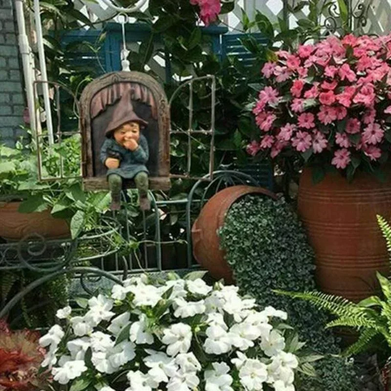 2026 Naughty Garden Statue Elf - Home Bargains avaliação e preço